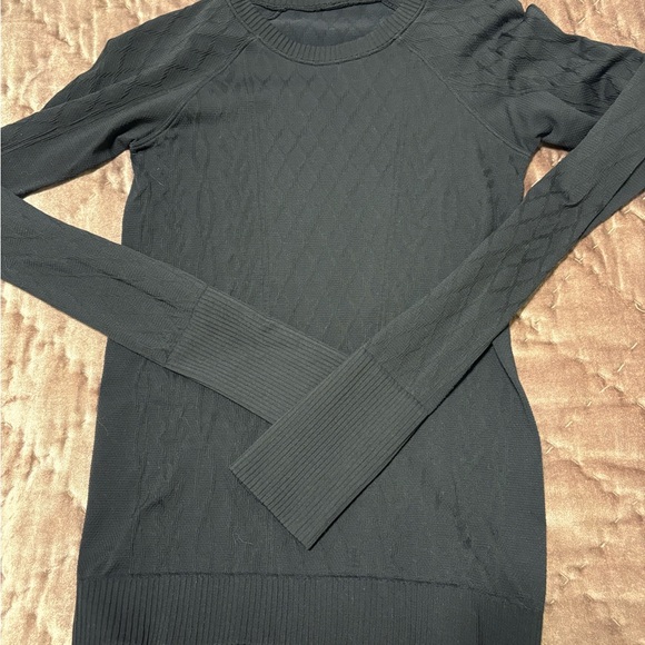 Lululemon restless pullover shirt top size 4 black - Picture 2 of 2